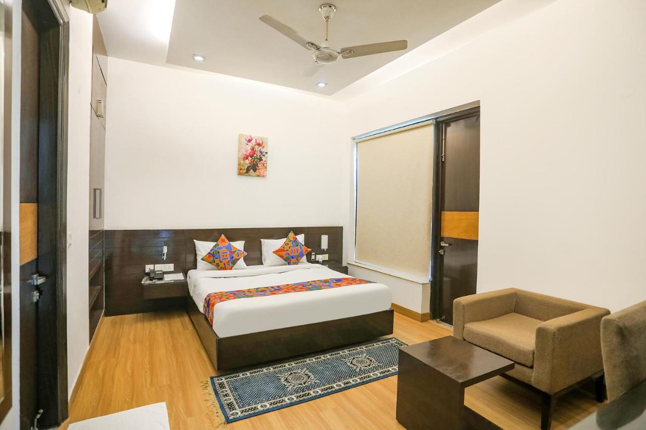 Fabhotel Rivlet Residency Gurgaon Extérieur photo